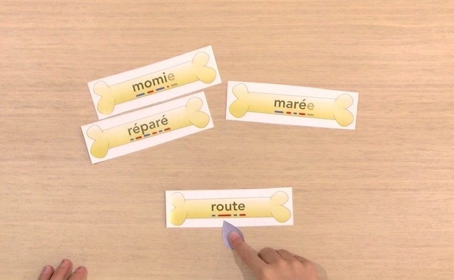 Apprendre à lire – lire des mots simples Apprendre à lire - lire des mots simples